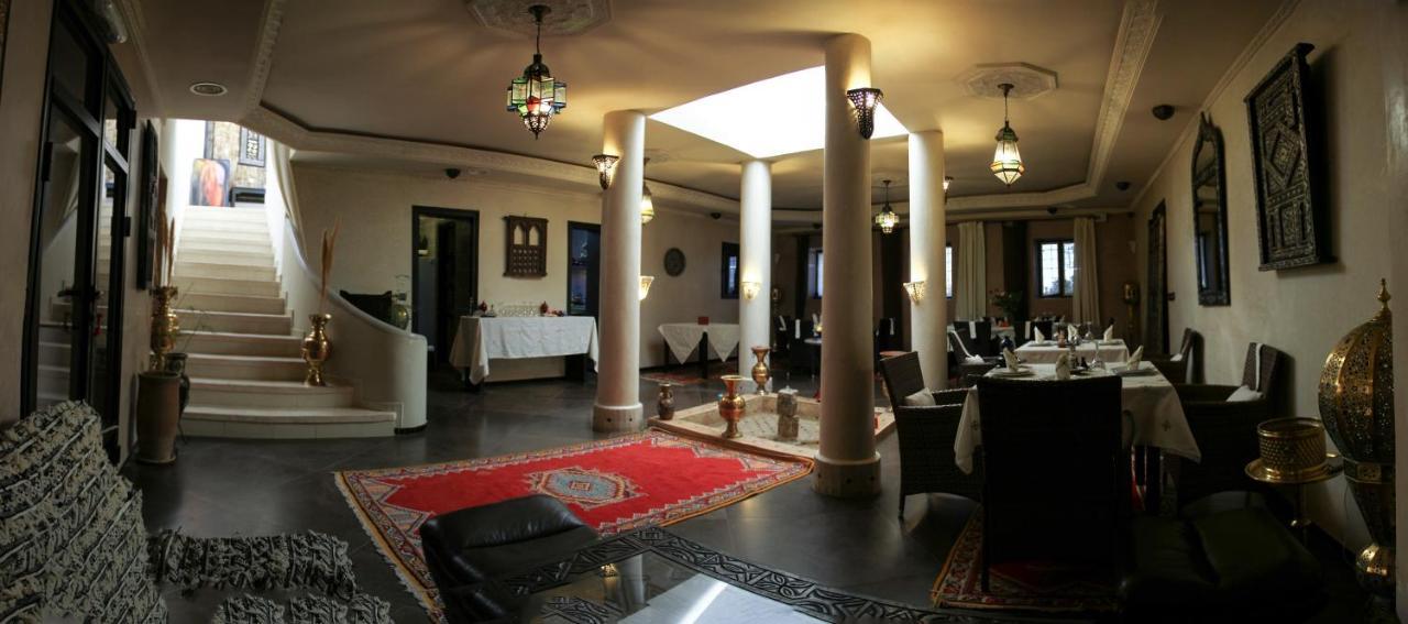 Riad Tama & Spa ワルザザート エクステリア 写真