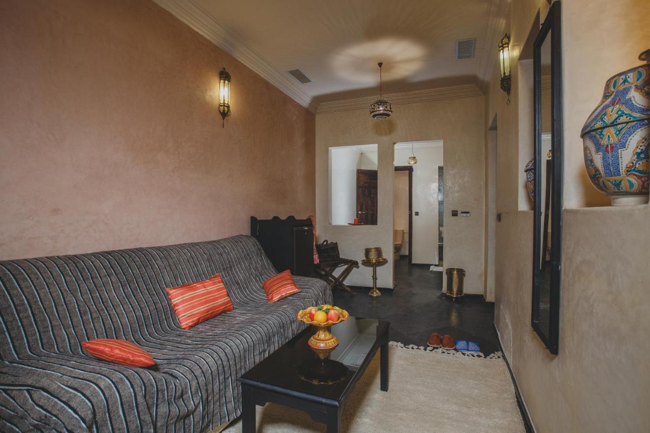 Riad Tama & Spa ワルザザート エクステリア 写真