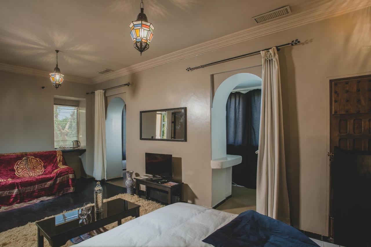 Riad Tama & Spa ワルザザート エクステリア 写真