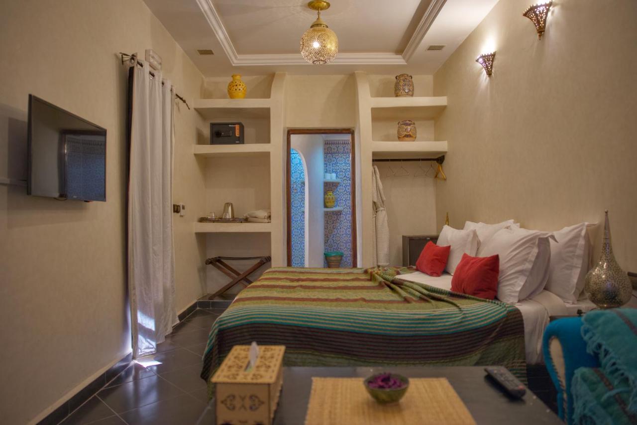 Riad Tama & Spa ワルザザート エクステリア 写真